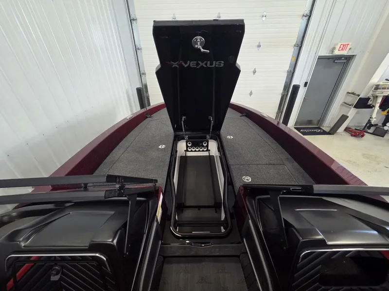 Slide: The Image of Vexus Boats DVX22 2026 - 29