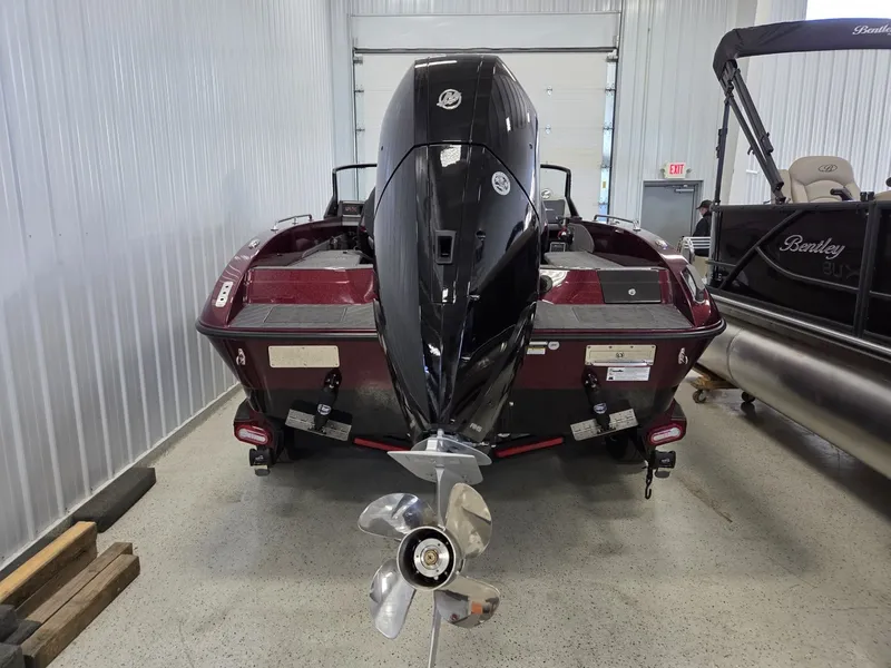 Slide: The Image of Vexus Boats DVX22 2026 - 6