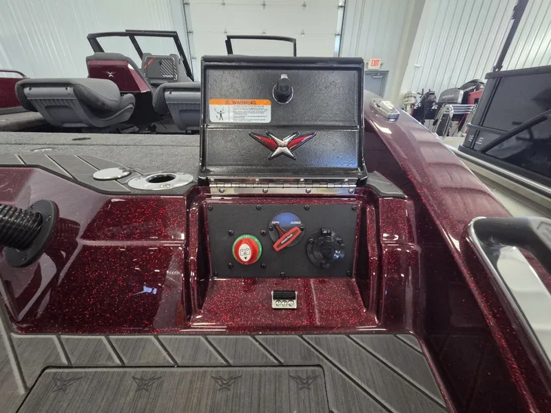 Slide: The Image of Vexus Boats DVX22 2026 - 8