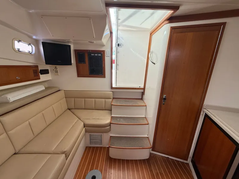 Slide: The Image of Cabo 31 Express 1998 - 2