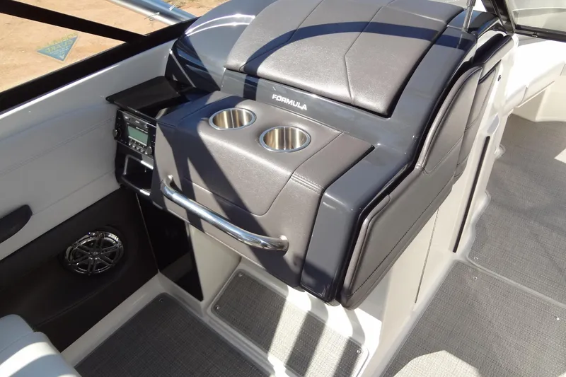 Slide: The Image of Dashboard of 2020 Formula 240 Bowrider with speedometer, tachometer, and engine hours display. - 34