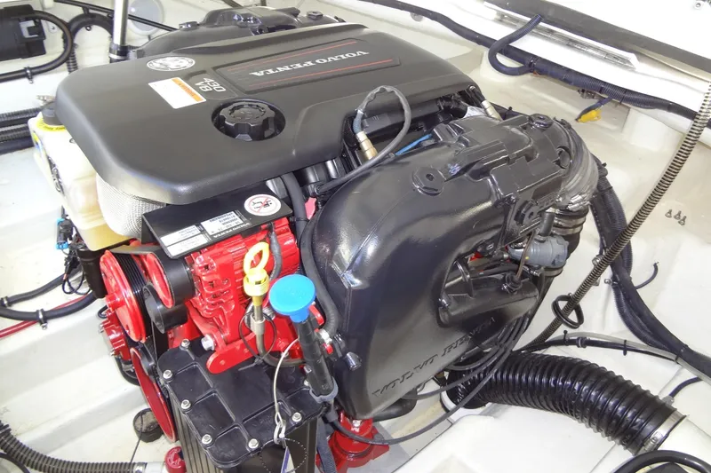 Slide: The Image of Volvo Penta engine in 2020 Formula 240 Bowrider boat, detailed view. - 64