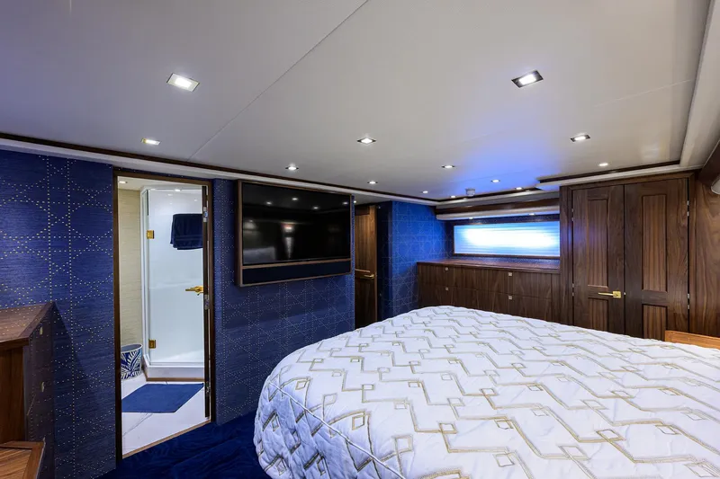 Slide: The Image of Viking 80 KEMOSABE - Master Stateroom - 11
