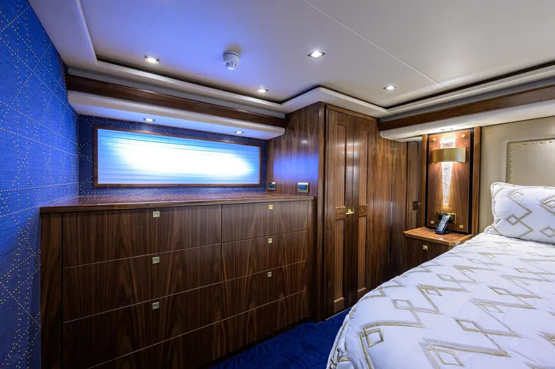 Slide: The Image of Viking 80 KEMOSABE - Master Stateroom - 12