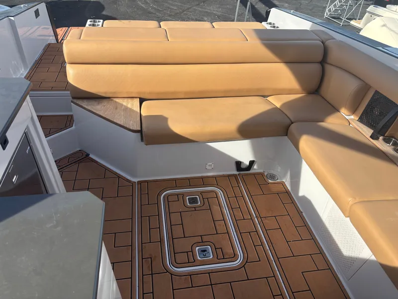 Slide: The Image of Aviara AV32 I/O 2020 - 15