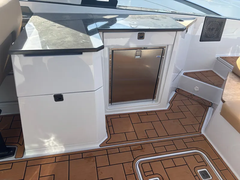 Slide: The Image of Aviara AV32 I/O 2020 - 9