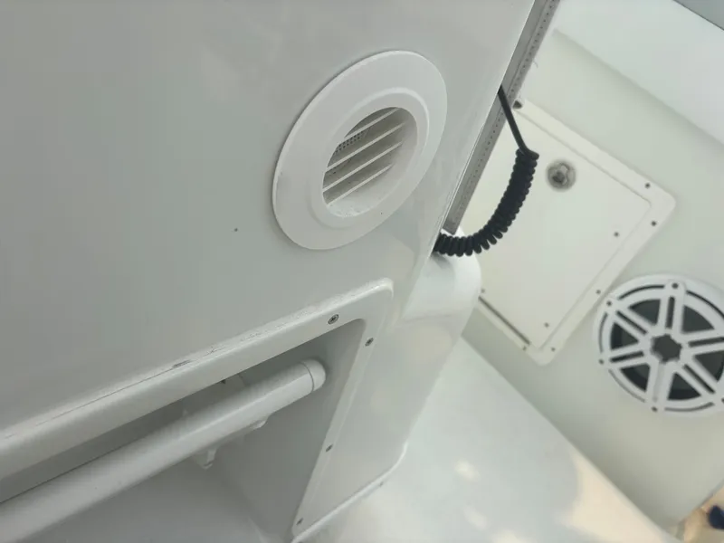 Slide: The Image of Yellowfin 42 Offshore 2015 - 23