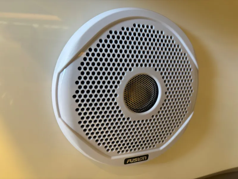 Slide: The Image of Sea Ray 400 SLXRE 2021 - 46