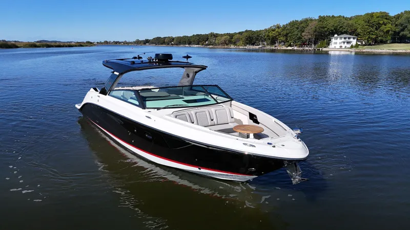 Slide: The Image of Sea Ray 400 SLXRE 2021 - 7