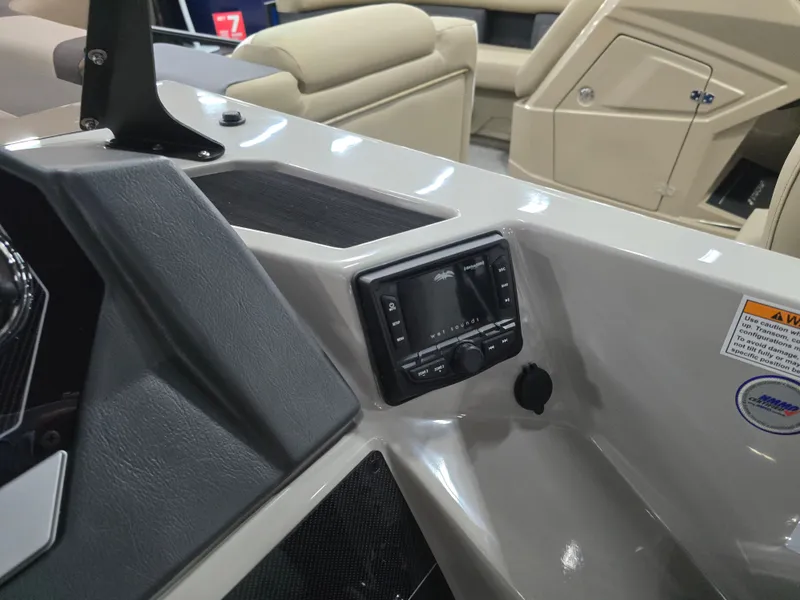 Slide: The Image of Interior view of the 2026 Starcraft SLS 3 DL boat. - 21