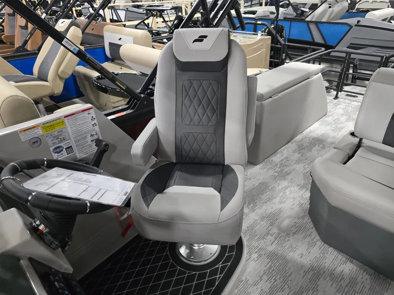 Slide: The Image of Interior of 2026 Starcraft SLS 3 DL with luxurious seating. - 26