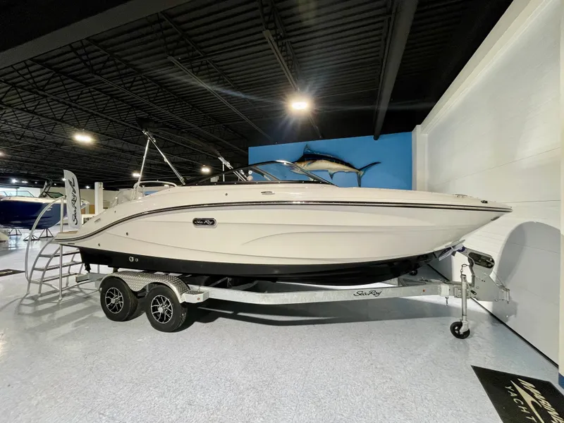 Slide: The Image of Sea Ray SPX 210 Outboard 2026 - 1