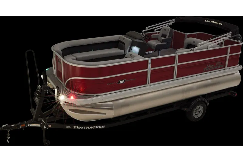 Slide: The Image of Sun Tracker Party Barge 18 DLX 2026 - 32