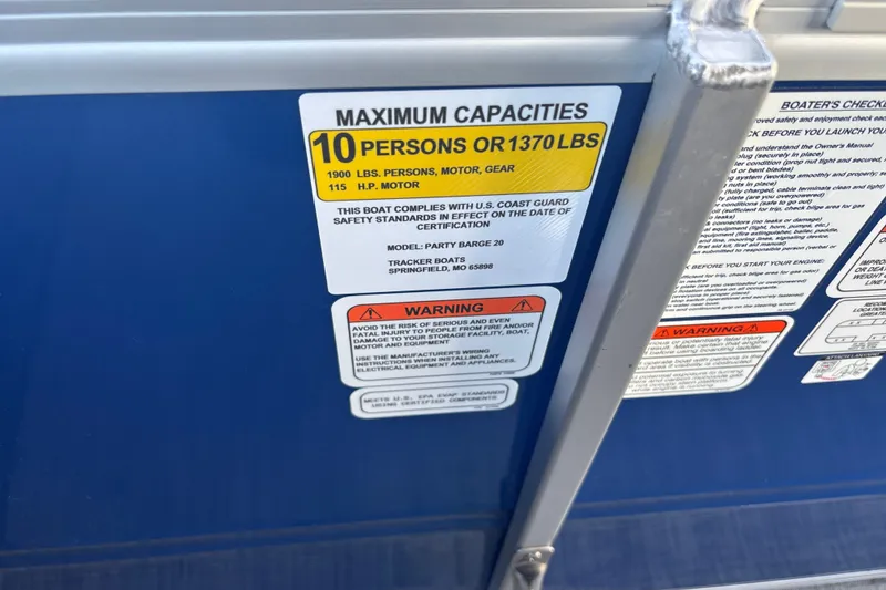 Slide: The Image of 2026 Sun Tracker Party Barge 20 DLX capacity label, 10 persons or 1370 lbs limit. - 36