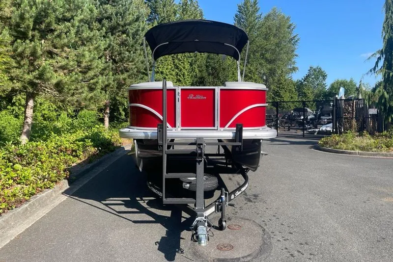 Slide: The Image of Sun Tracker Party Barge 20 DLX 2026 - 69