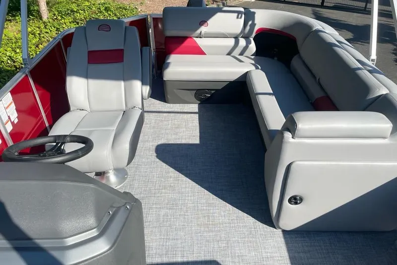 Slide: The Image of Sun Tracker Party Barge 20 DLX 2026 - 71