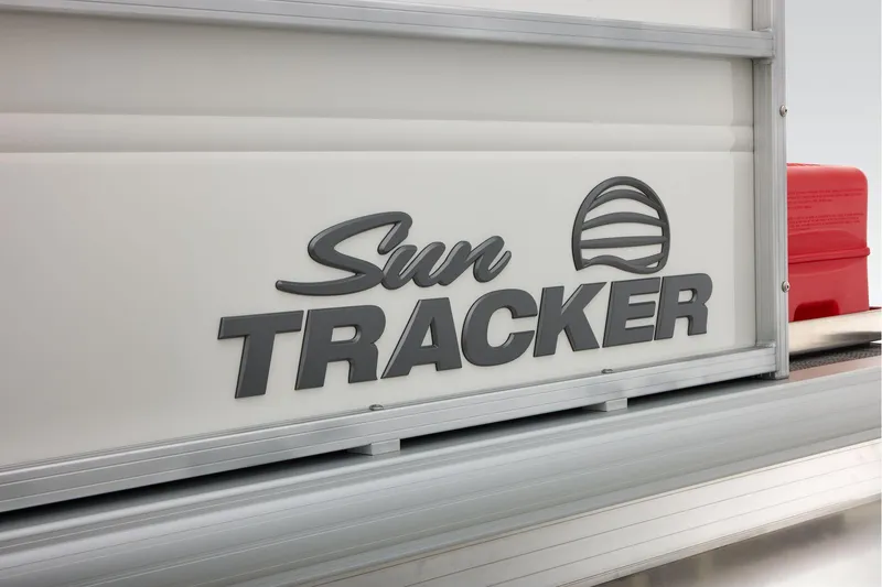 Slide: The Image of Sun Tracker Party Barge 16 DLX 2026 - 35