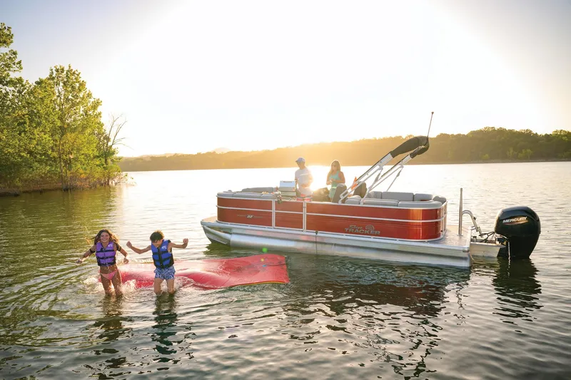 Slide: The Image of Sun Tracker Party Barge 22 DLX 2026 - 5