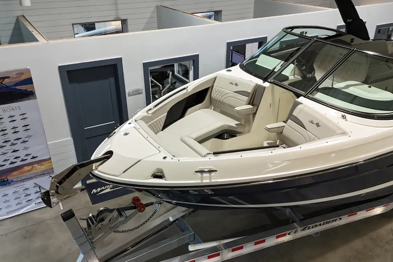 Slide: The Image of Sea Ray SLX 280 Outboard 2026 - 26