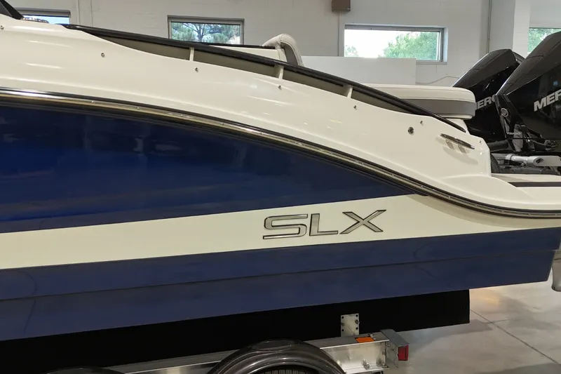 Slide: The Image of Sea Ray SLX 280 Outboard 2026 - 3
