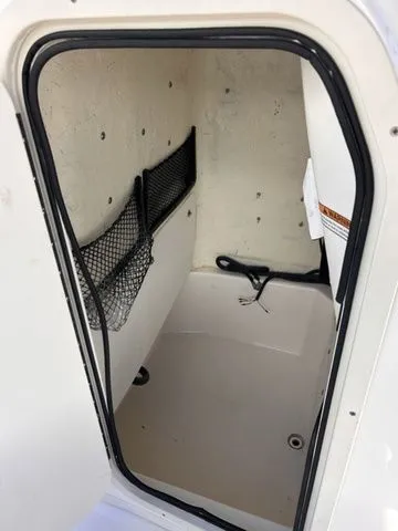 Slide: The Image of NauticStar 211 Hybrid 2023 - 13