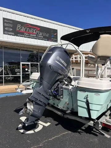 Slide: The Image of NauticStar 211 Hybrid 2023 - 3