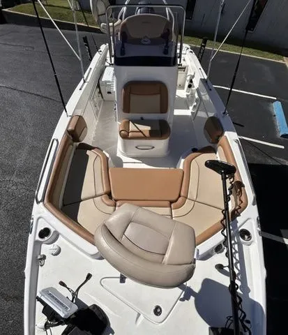 Slide: The Image of NauticStar 211 Hybrid 2023 - 9