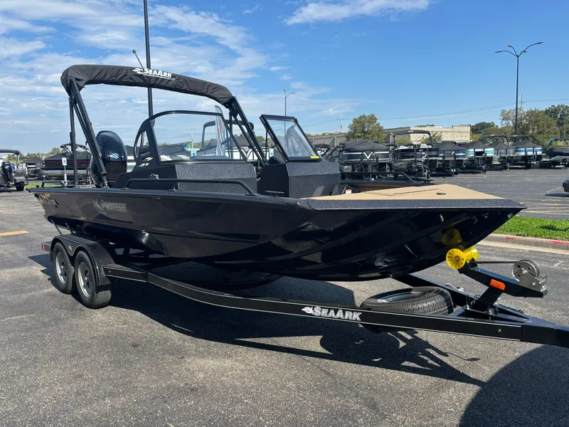 Slide: The Image of SeaArk Protege 200 2026 - 3