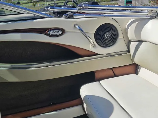 Slide: The Image of Sea Ray 220 Select 2006 - 12