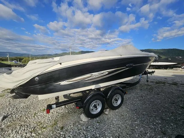 Slide: The Image of Sea Ray 220 Select 2006 - 7