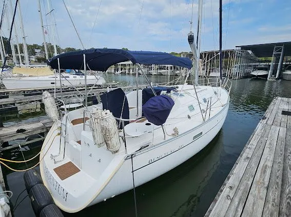 The Image of Beneteau Oceanis Clipper 331 2004 - 0