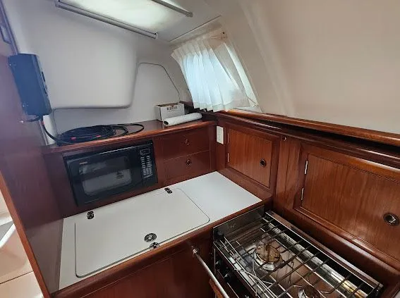 Slide: The Image of Beneteau Oceanis Clipper 331 2004 - 15