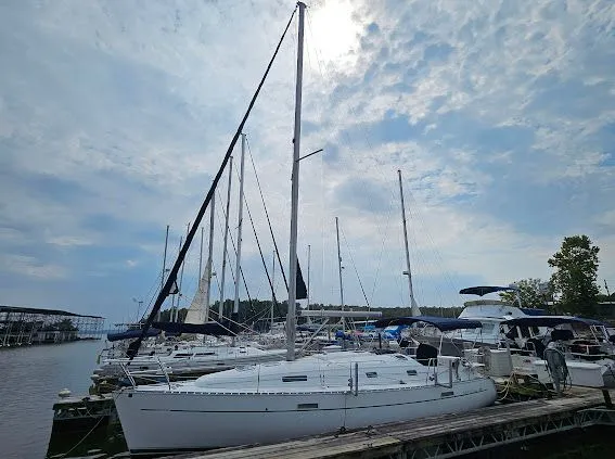 Slide: The Image of Beneteau Oceanis Clipper 331 2004 - 4