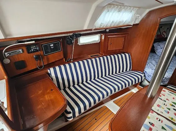 Slide: The Image of Beneteau Oceanis Clipper 331 2004 - 7