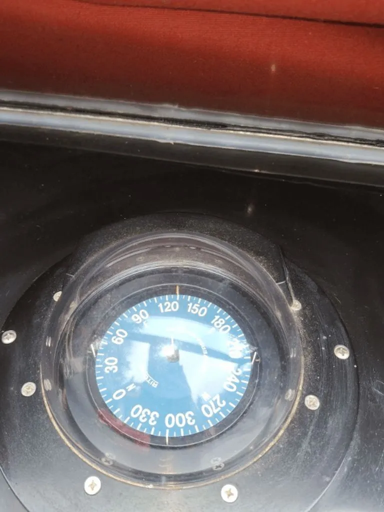 Slide: The Image of Wellcraft Excalibur Eagle II 1985 - 15