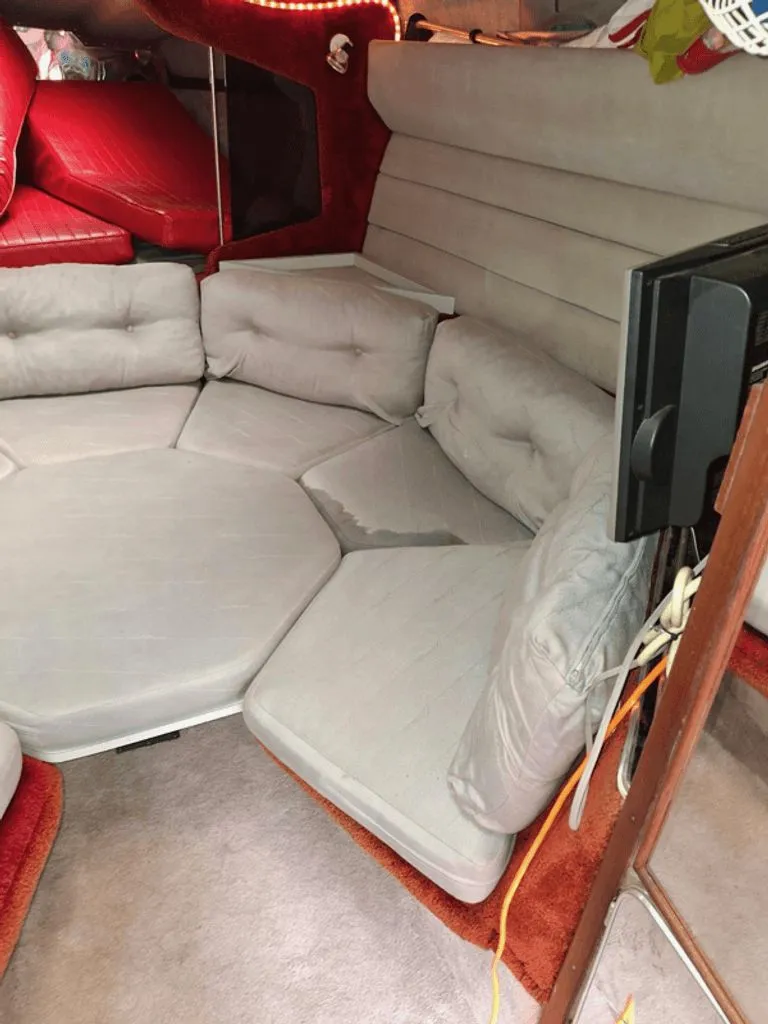 Slide: The Image of Wellcraft Excalibur Eagle II 1985 - 23