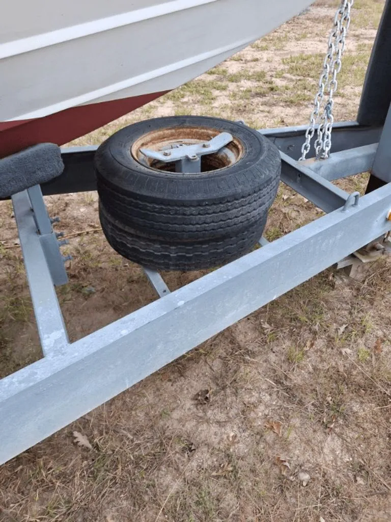 Slide: The Image of Wellcraft Excalibur Eagle II 1985 - 41