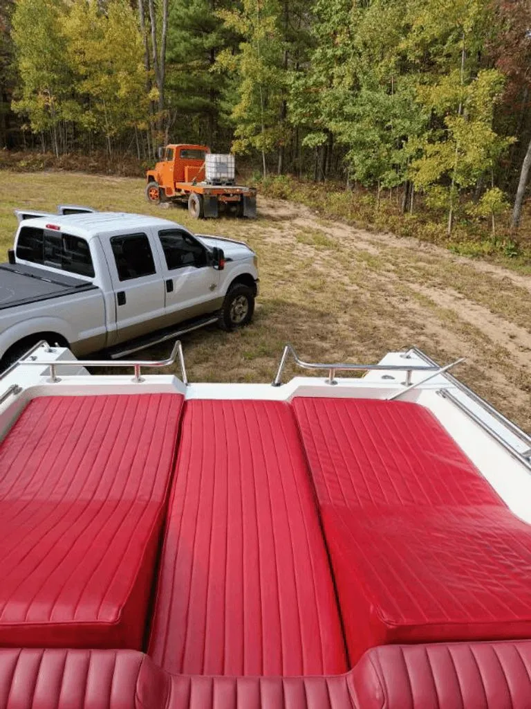 Slide: The Image of Wellcraft Excalibur Eagle II 1985 - 5