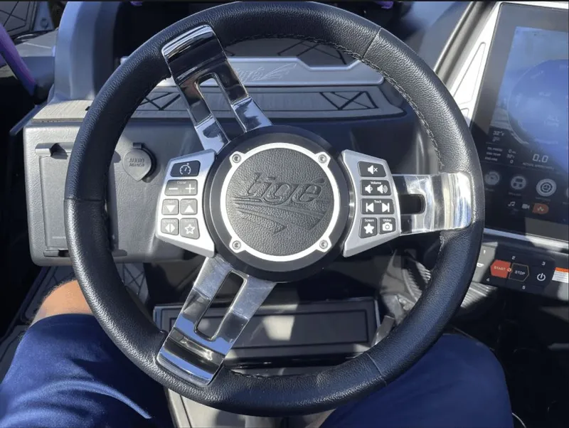 Slide: The Image of Tigé Z3 2022 - 16