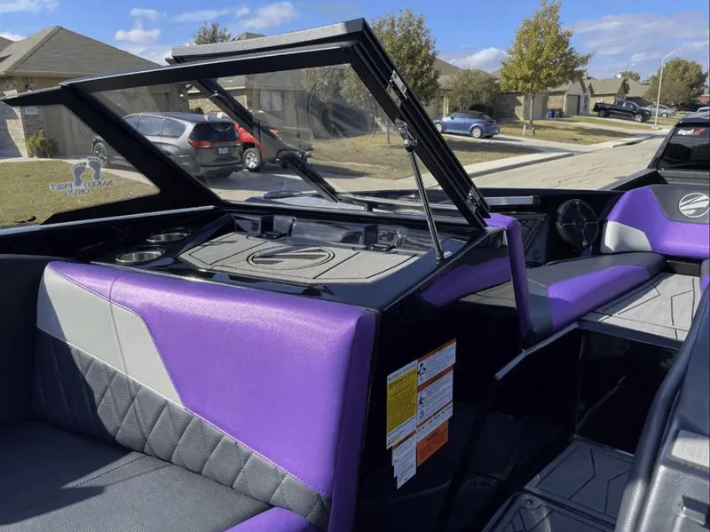 Slide: The Image of Tigé Z3 2022 - 18