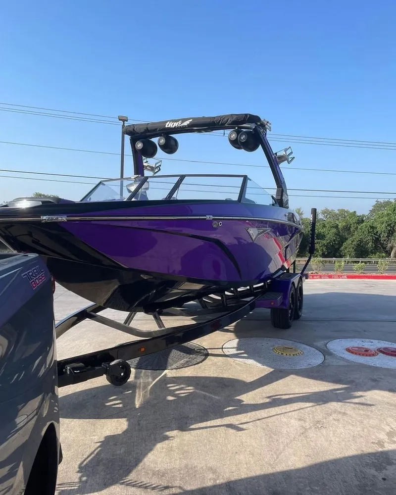 Slide: The Image of Tigé Z3 2022 - 2