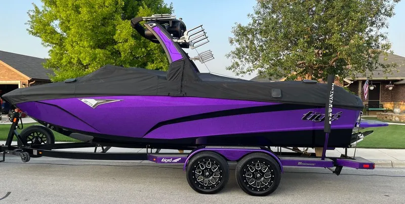 Slide: The Image of Tigé Z3 2022 - 23