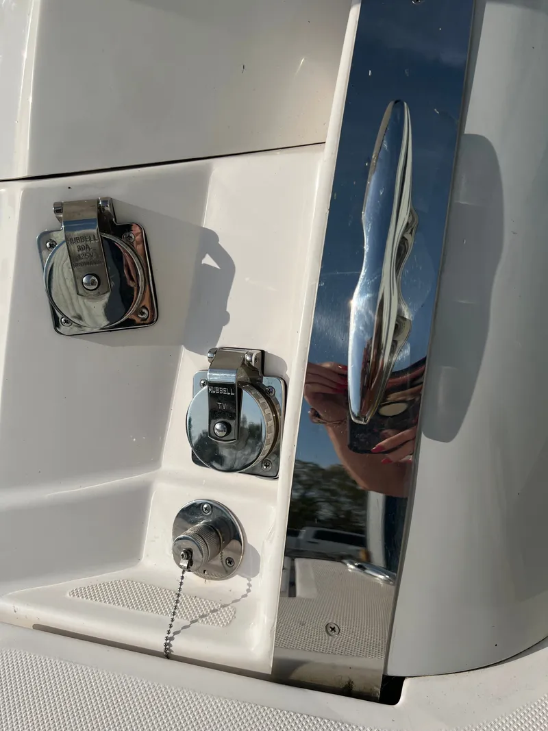 The Image of Regal 28 Express 2019 - 0