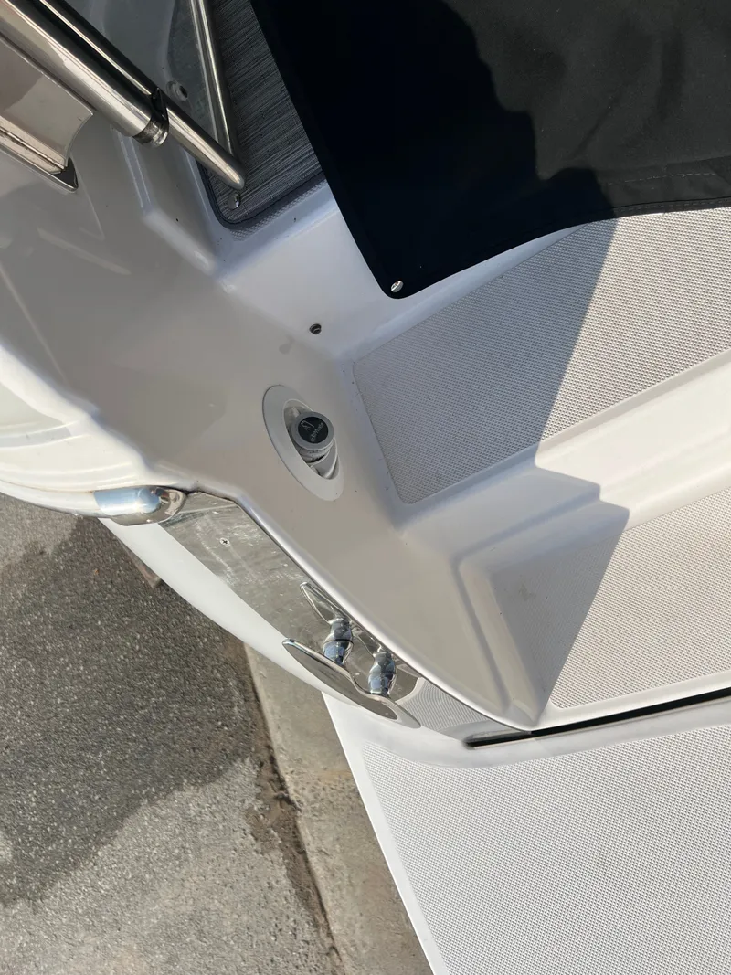 Slide: The Image of Regal 28 Express 2019 - 31