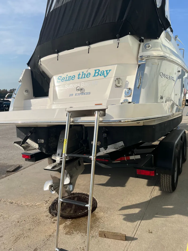 Slide: The Image of Regal 28 Express 2019 - 32