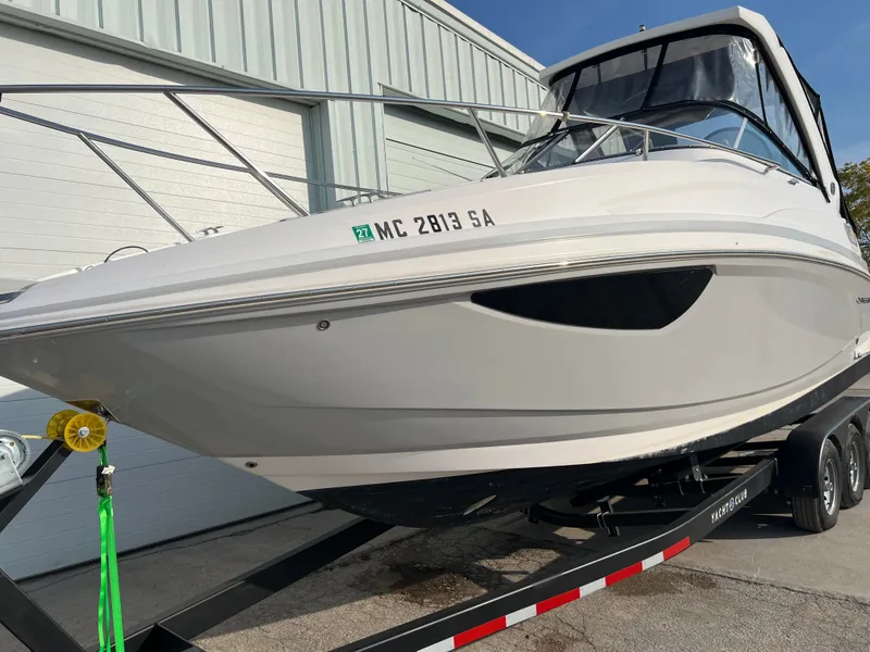 Slide: The Image of Regal 28 Express 2019 - 33