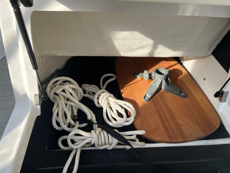 Slide: The Image of Regal 28 Express 2019 - 6