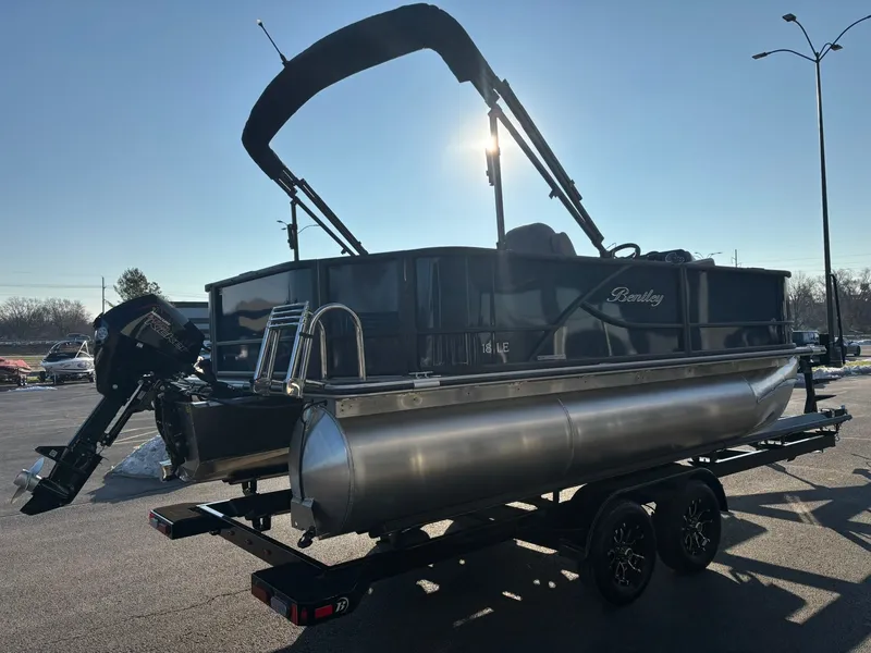 Slide: The Image of Bentley Pontoons 180 LE 3 PT 2026 - 35