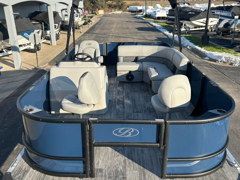 Slide: The Image of Bentley Pontoons 180 LE 3 PT 2026 - 36