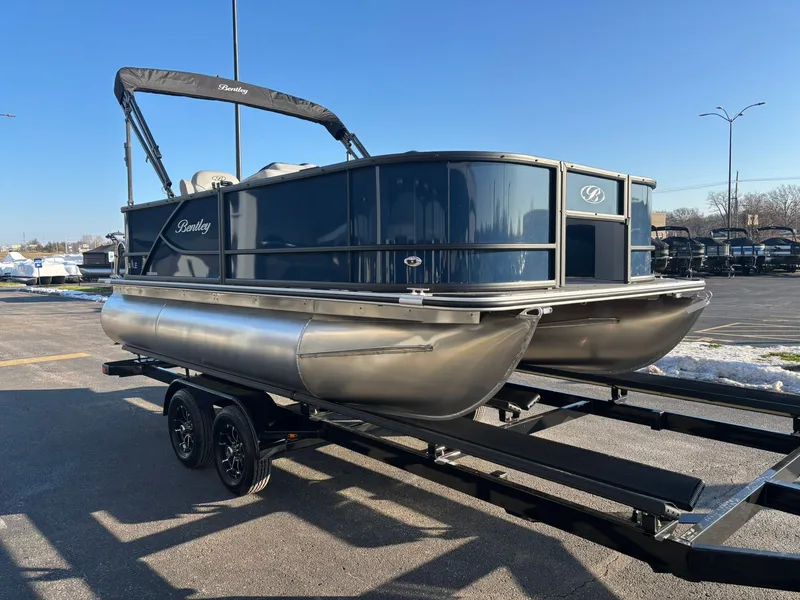 Slide: The Image of Bentley Pontoons 180 LE 3 PT 2026 - 37